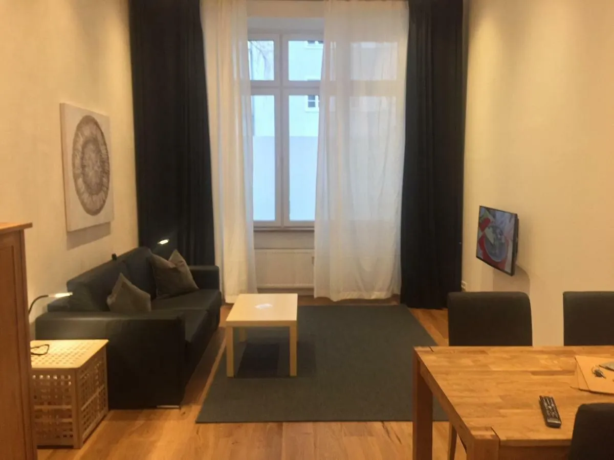 City-Apartment Berlin Charlottenburg 0*,