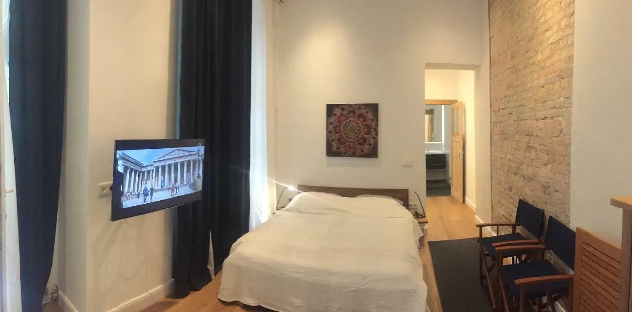 City-Apartment Berlin Charlottenburg 0*,